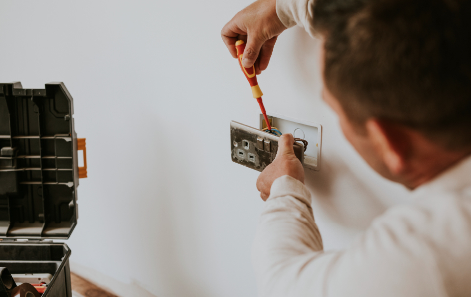 5 Tips To Save Money 1 2x 100
