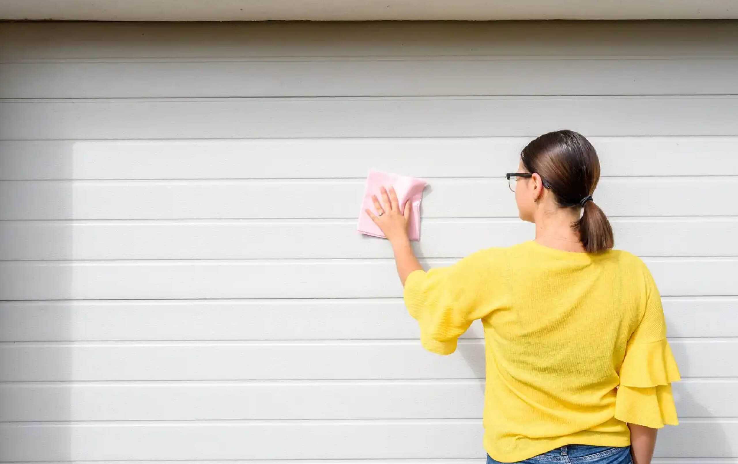 How to Clean Your Garage Door So It Looks New 2x 100